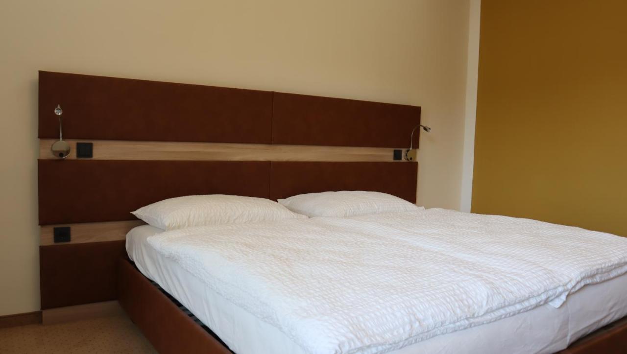 Wartmannstetterhof Hotel Wartmannstetten Екстериор снимка